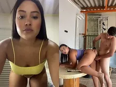 Beatriz Vitoria fodendo de quatro e toda arreganhada em vídeo caseiro