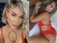 Giant boob bitch puts the black cock head on the pussy