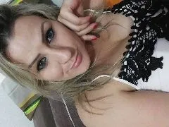 Jéssica casada peituda caiu na net pelada masturbando sua buceta