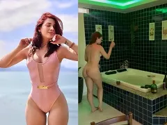 Professora de Ingles Cibelly Ferreira tomando banho de banheira
