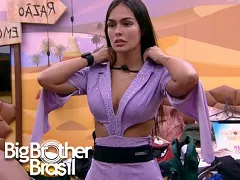 BBB23 Larissa Santos nua mostrou a buceta e pagou peitinho novamente