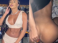 Nicolly Rosae fodendo de quatro dando a bucetinha gostosa