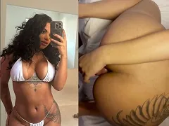 Gi Paes dando o cu gostoso e apertado de quatro