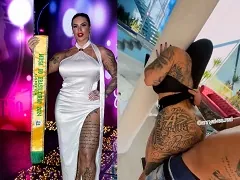 Musa do Corinthians transando com saia jeans curtinha pra cima