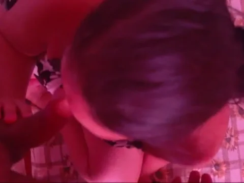 Casadinha se divertindo com amante na cama do casal (Parte 01)